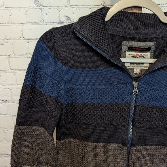 Zip Up Sweater - Picture 6 of 9